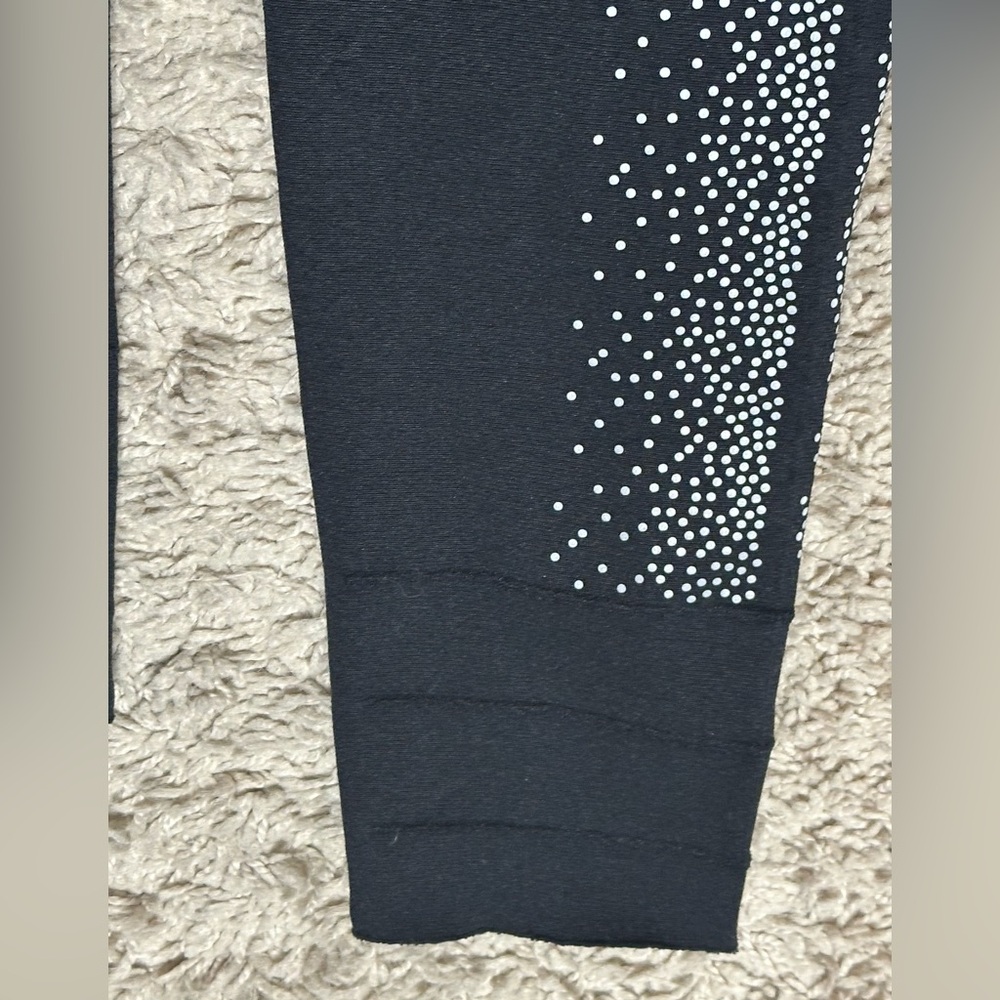 NWOT! Fabletics High-Waisted Sculptknit® Reflective Legging size XS - Picture 8 of 10